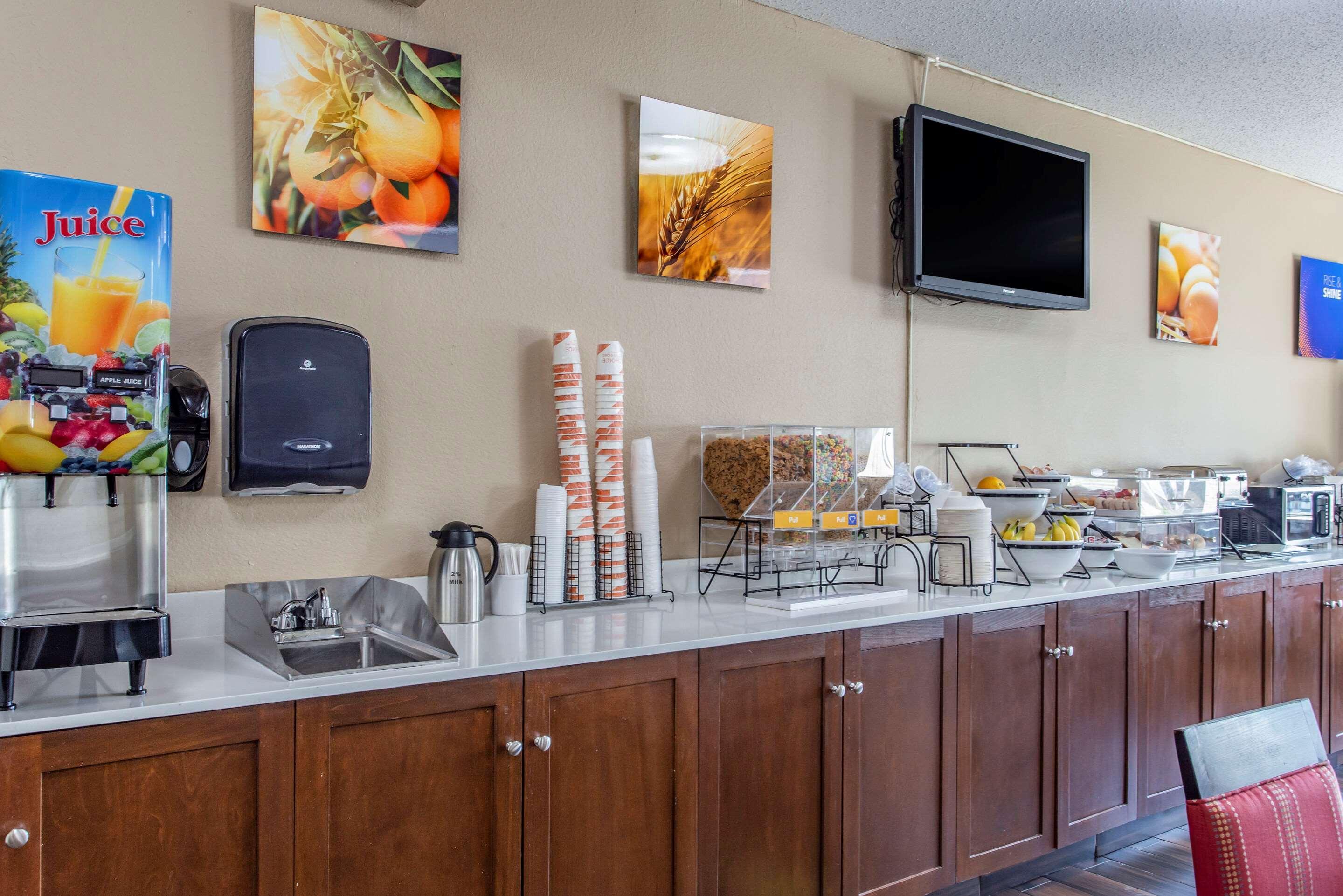 Comfort Inn Rockford Near Casino District Dış mekan fotoğraf